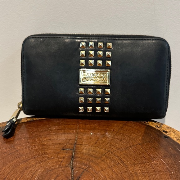 Badgley Mischka Vintage Calf Leather Black & Gold Studded Wallet Leather Int - Picture 1 of 12